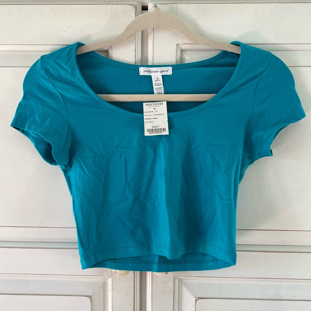 Discovery Blue Stretch Crop Top NWT